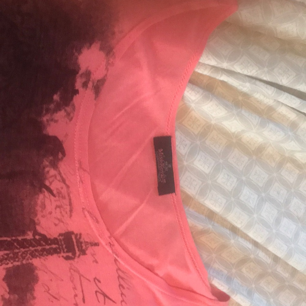 Tee - Picture 4 of 5